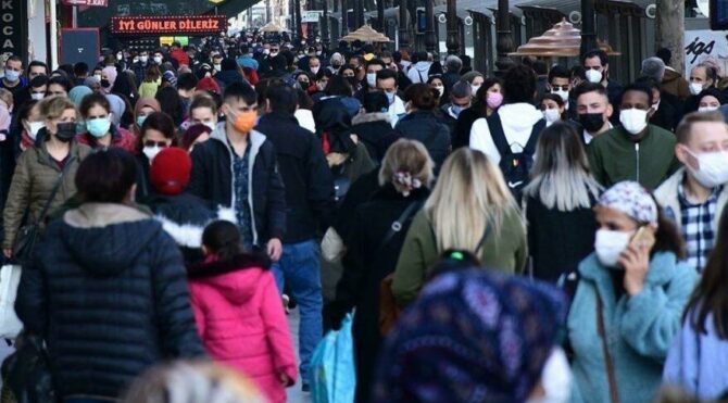 6 günde 41 eve girdi: Tam 200 kişiye virüs bulaştırdı