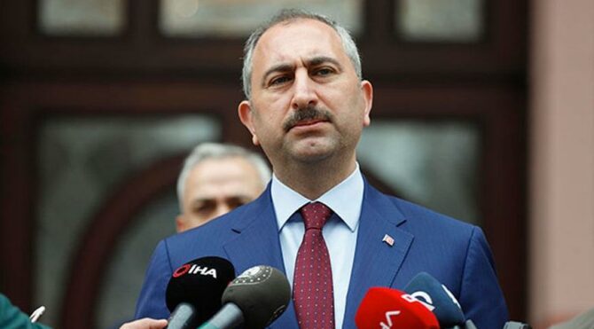 Adalet Bakanı Abdulhamit Gül: Bugün darbecileri yargılayan bir yargı var