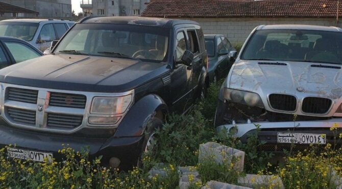 Avrupa’dan çalınan milyonluk lüks araçlar çürümeye terk edildi