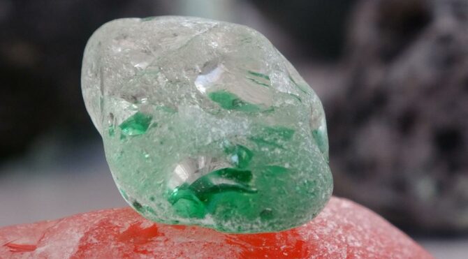 Bulduğu göktaşlarına 150 bin dolar teklif ettiler ama satmadı