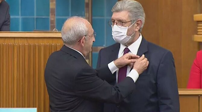 Cihangir İslam CHP’ye katıldı