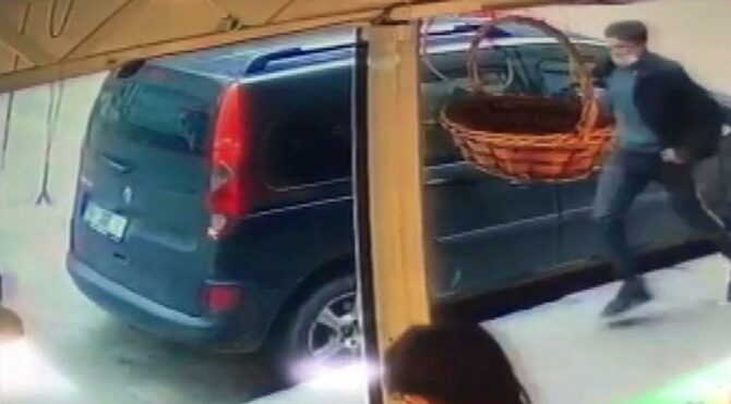 Çocuğu taciz eden şüphelin kaçış anı kamerada