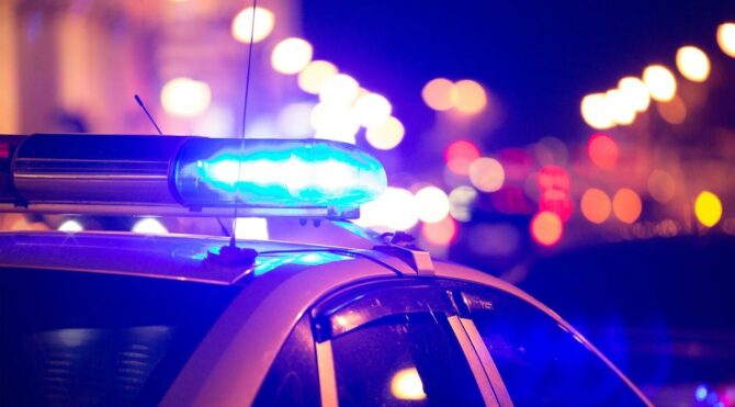 Gece kulübünde tanıştığı kadına aşık olan polise ceza