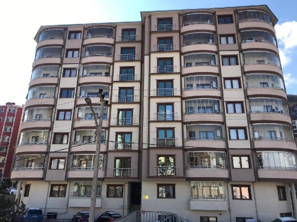 Gümüşhane’de 8 katlı apartman karantinaya alındı