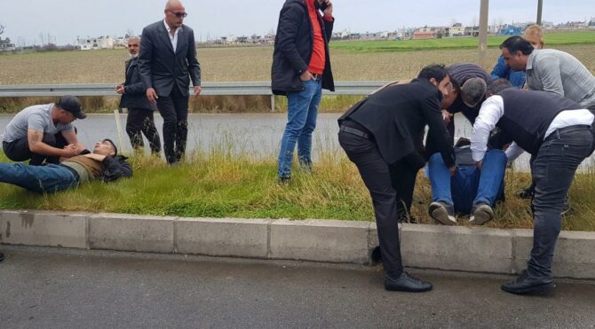 Kaza sonrası düşündüren görüntü! Yardım etmeseniz daha iyiydi