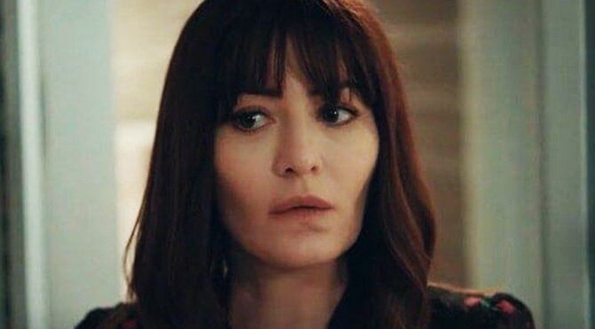 Kostüm asistanından, oyuncu Deniz Çakır’a ‘hakaret ve mobbing’ suçlaması