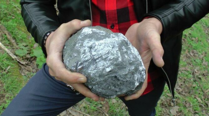 Mangal yaparken buldular, 9.5 kilo ağırlığında