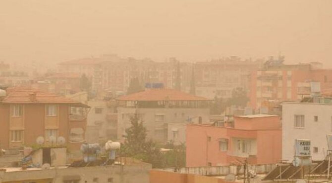 Meteoroloji’den İstanbul’a kuvvetli yağış ve iki ile toz taşınımı uyarısı