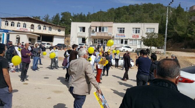 Nükleer karşıtı eyleme jandarma engeli