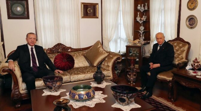 Reuters’tan çarpıcı analizi: Oy kaybeden iktidar sistem değişikliği ile avantaj sağlayabilir