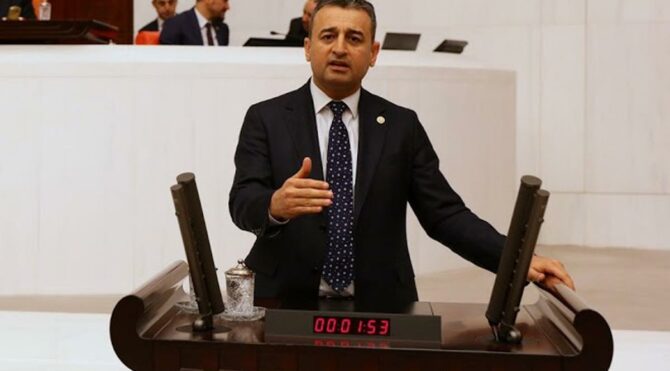 ‘Tek adam rejiminin üç yıllı’ raporu