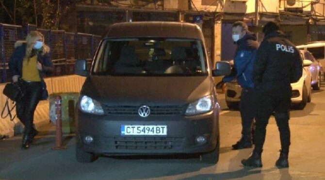 Yol ortasında dolandırıcılık: 4 bin 500 doları alıp kaçtılar