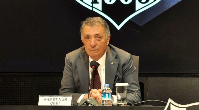 Ahmet Nur Çebi: ‘Bir şey varsa fermuarını açıp söylemeli’