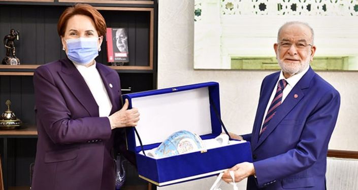 Akşener, Karamollaoğlu ile görüştü