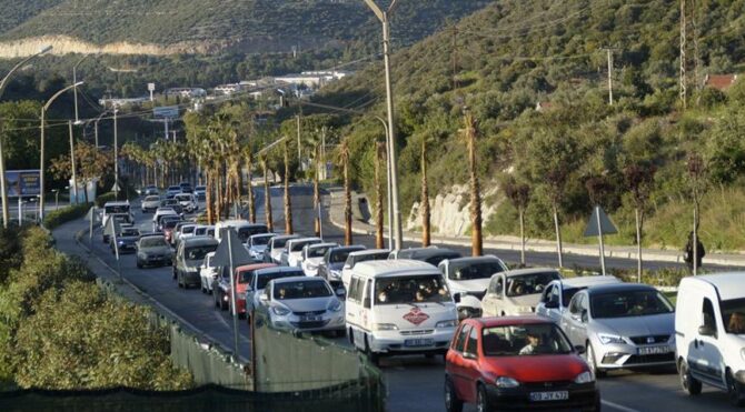 Kuşadası’na üç günlük kısıtlama akını