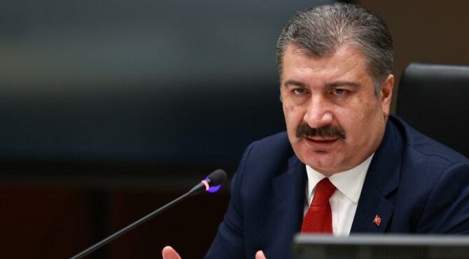 Bakan Koca duyurdu: Aşı programında yeni kademeye geçiliyor