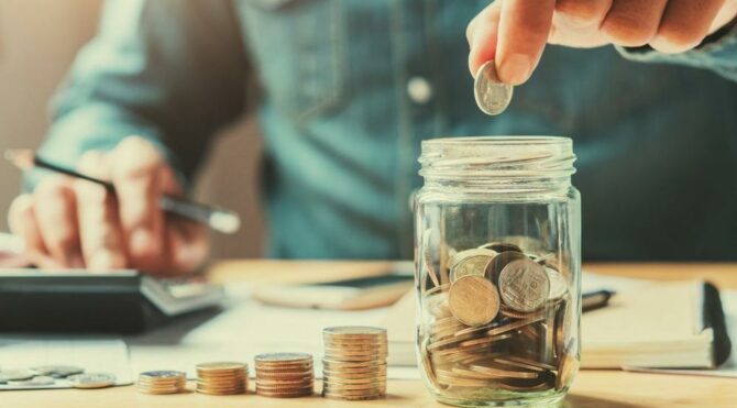 Tasarruf araçlarında BES ve yastık altı önde