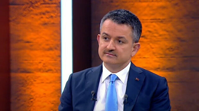Bakan Pakdemirli’den ‘yangın çıkan yere otel yapılacak’ iddialarına sert yanıt: Bir tane örneğini gösteremezler bu yapılan adice