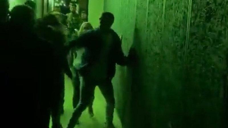 Phil Foden kavgaya karıştı! Annesine yumruk atılınca çileden çıktı