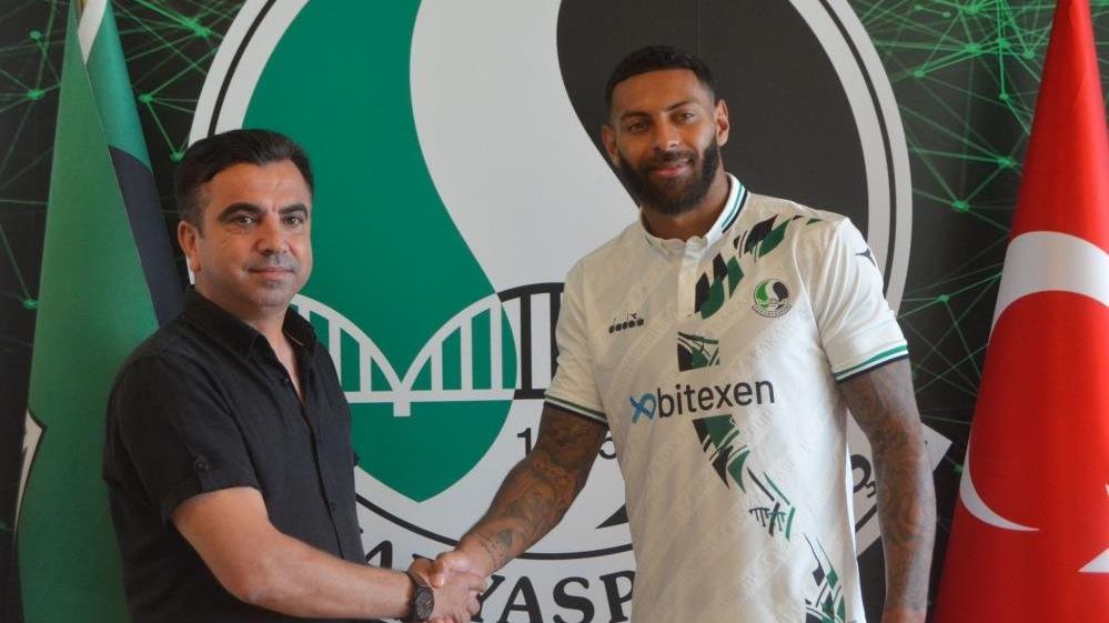 Sakaryaspor, Kaiyne River Woolery’ı transfer etti