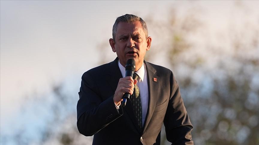 CHP Genel Başkanı Özel İmamoğlu’nu cezaevinde ziyaret etti