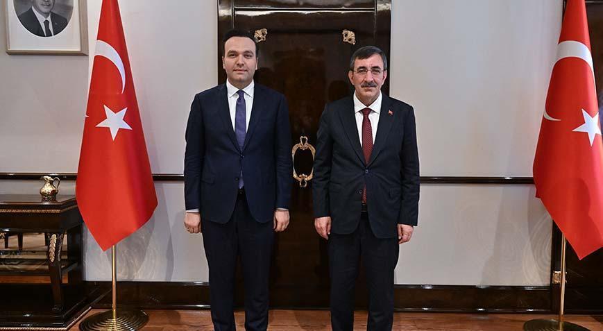 Cumhurbaşkanı Yardımcısı Yılmaz, AK Parti Gençlik Kolları Başkanı’nı kabul etti
