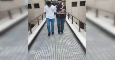 Firarinin son ‘perdesi’: Polisi görünce ölü taklidi yaptı