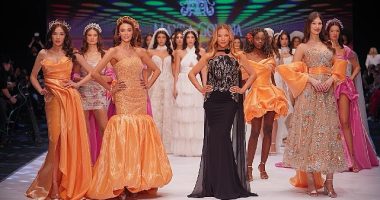 Özge Ulusoy ve Ceren Arslan’lı muhteşem defilede görsel şölen