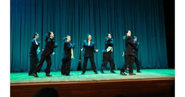 Yasemin Sakallıoğlu, İzmirlileri kahkahaya boğdu