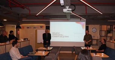 Mobilyada Yeni Oyun Kurucu: Veri ve Yapay Zekâ