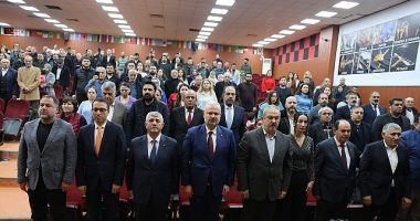 Menemen’de halk aşıkları geçidi!