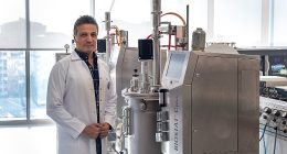 “Kolon Kanserinde Yeni Çağ: Tümör Laboratuvarda Kopyalanıyor, En Etkili İlaç Kopya Üzerinde Denenerek Hastaya Veriliyor”