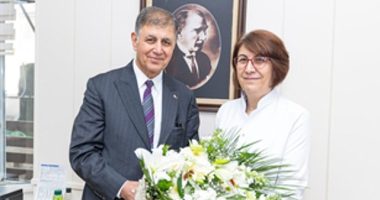 Başkan Tugay, meslektaşlarıyla Tıp Bayramı’nı kutladı