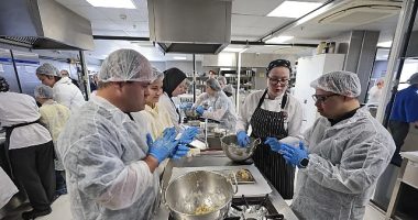 Konak’ın temiz kalpli şeflerinden down sendromuna ‘tatlı’ farkındalık
