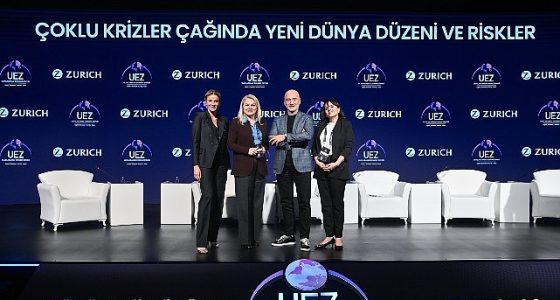 “Çoklu Krizler Çağında Yeni Dünya Düzeni ve Riskler”   panelinde yeni dönem dinamikleri tartışıldı