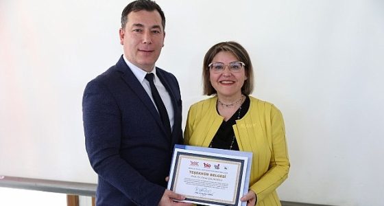 DEÜ Bilim Kafe Sohbetleri’nin 6’ncı Buluşmasında “Bilimin Işığında Güneşten Nasıl Korunmalıyız?” Konuşuldu