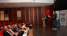İnegöl’de Lise Öğrencileri Hitabet Yeteneğini Konuşturdu