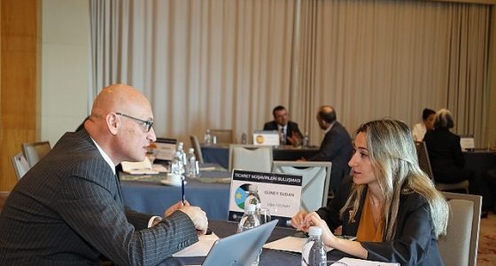 Ege İhracatçı Birlikleri 10 ticaret müşaviriyle ihracatçıları bir araya getirdi