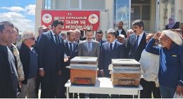 Akfen Yenilenebilir Enerji’den Dünya Arı Günü Kapsamında Aşkale’de Üreticilere Yüzde 70 Hibeli Arılı Kovan Desteği