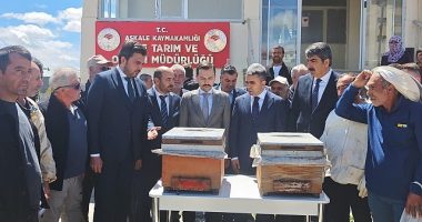 Akfen Yenilenebilir Enerji’den Dünya Arı Günü Kapsamında Aşkale’de Üreticilere Yüzde 70 Hibeli Arılı Kovan Desteği