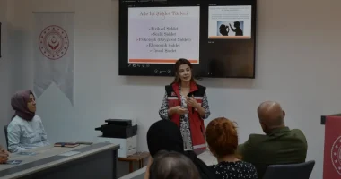 Aile ve Sosyal Hizmetler Bakanlığından Velilere Okul Uyum Eğitimi